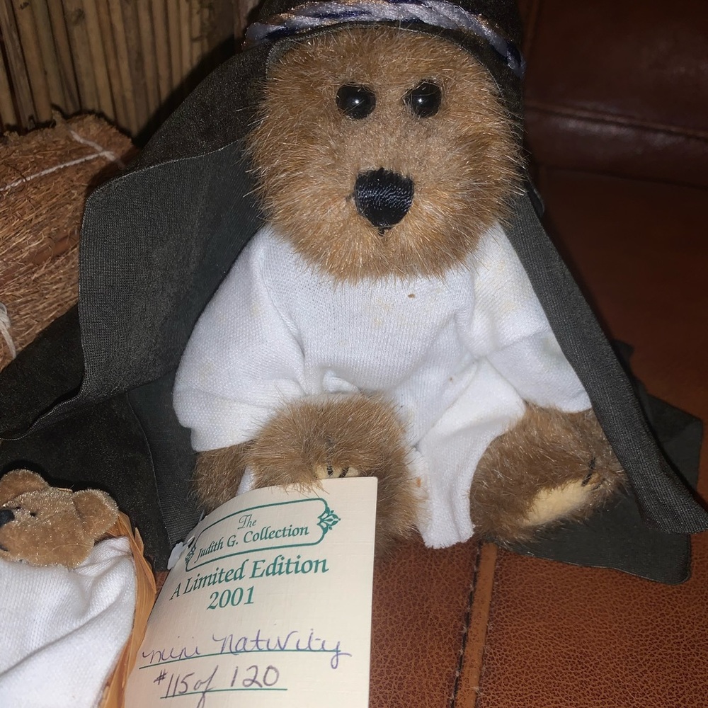 Boyd’s Bear Nativity